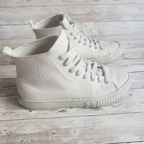 Calvin Klein Lace-Up Beige Canvas Sneakers Women Size 6. - Picture 2 of 4